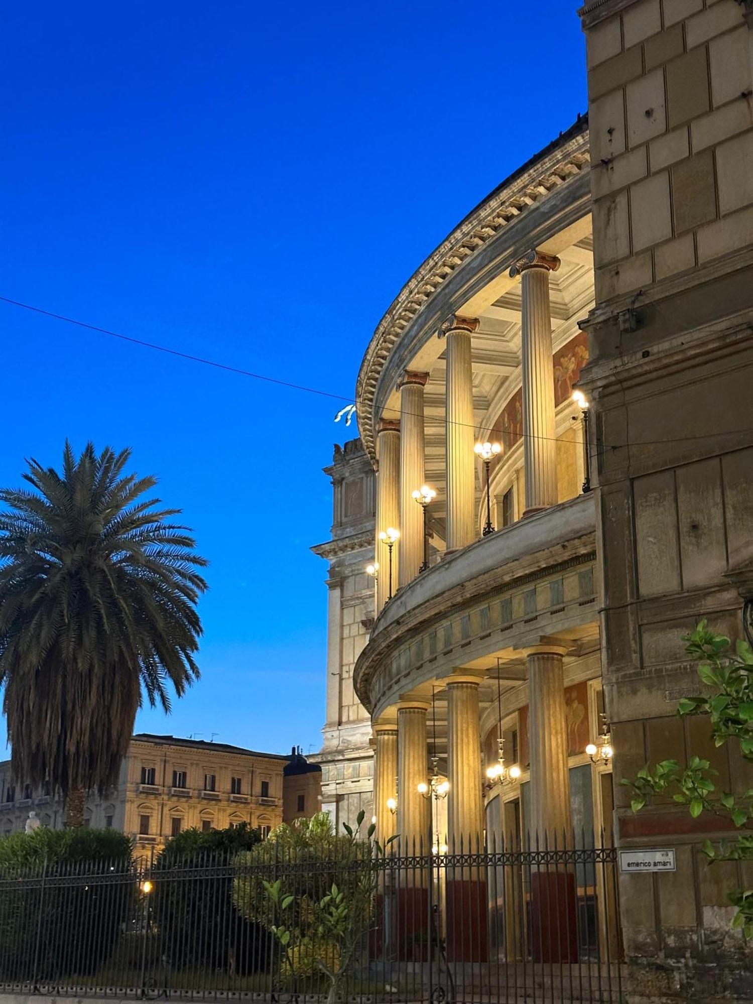 Ferienwohnung Casa Politeama Florio Palermo Exterior foto